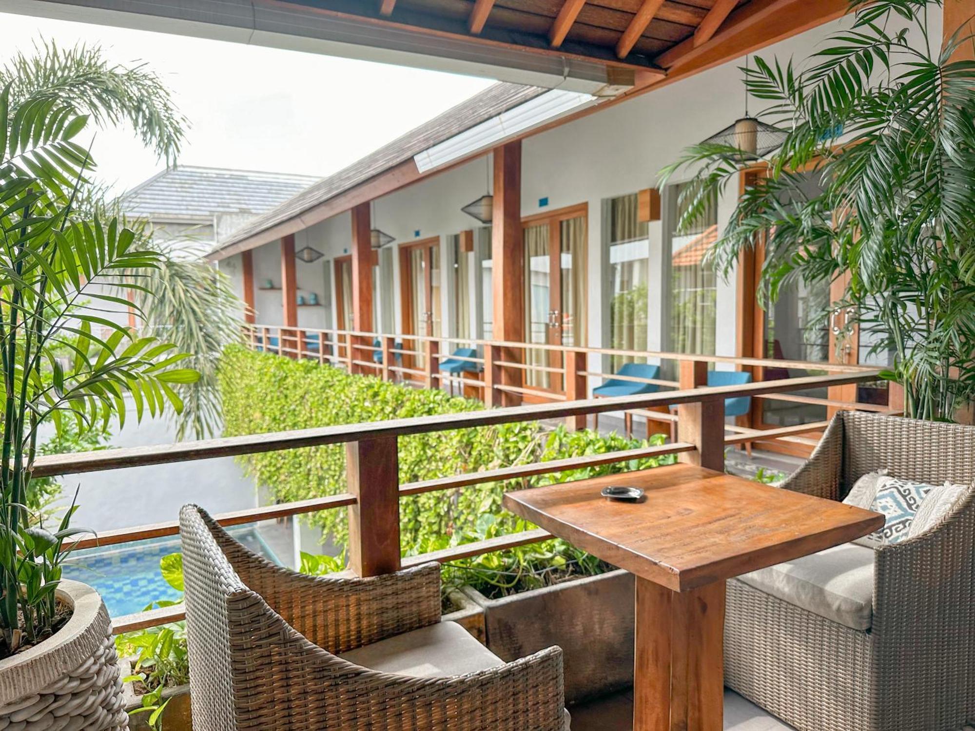 Apple Villa & Suite Seminyak Exterior photo