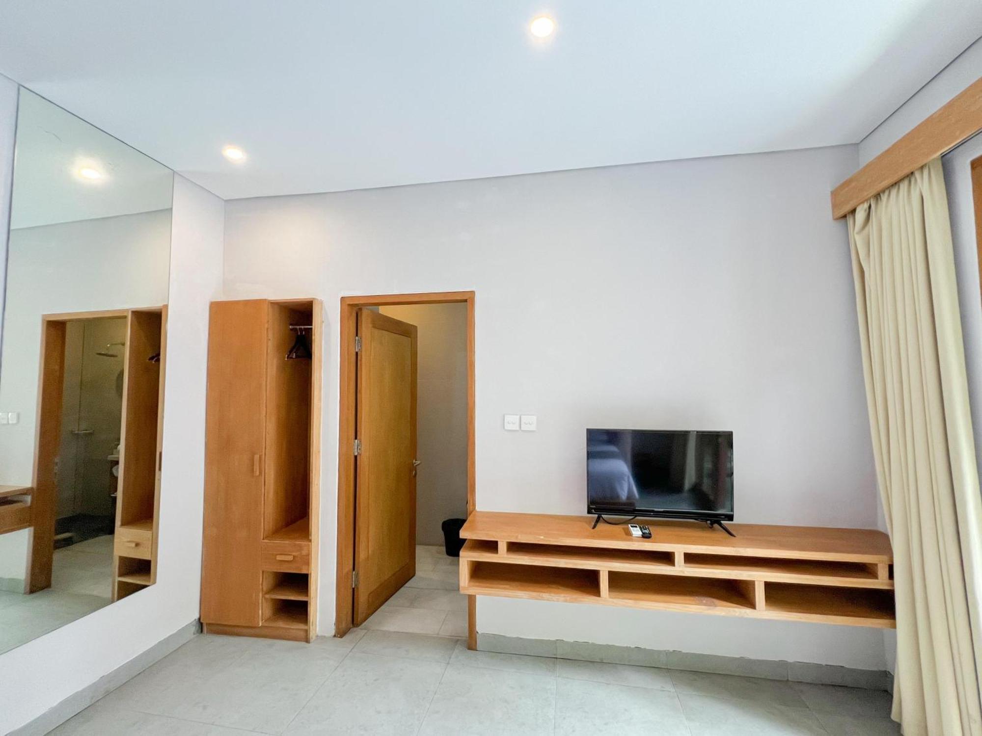 Apple Villa & Suite Seminyak Exterior photo