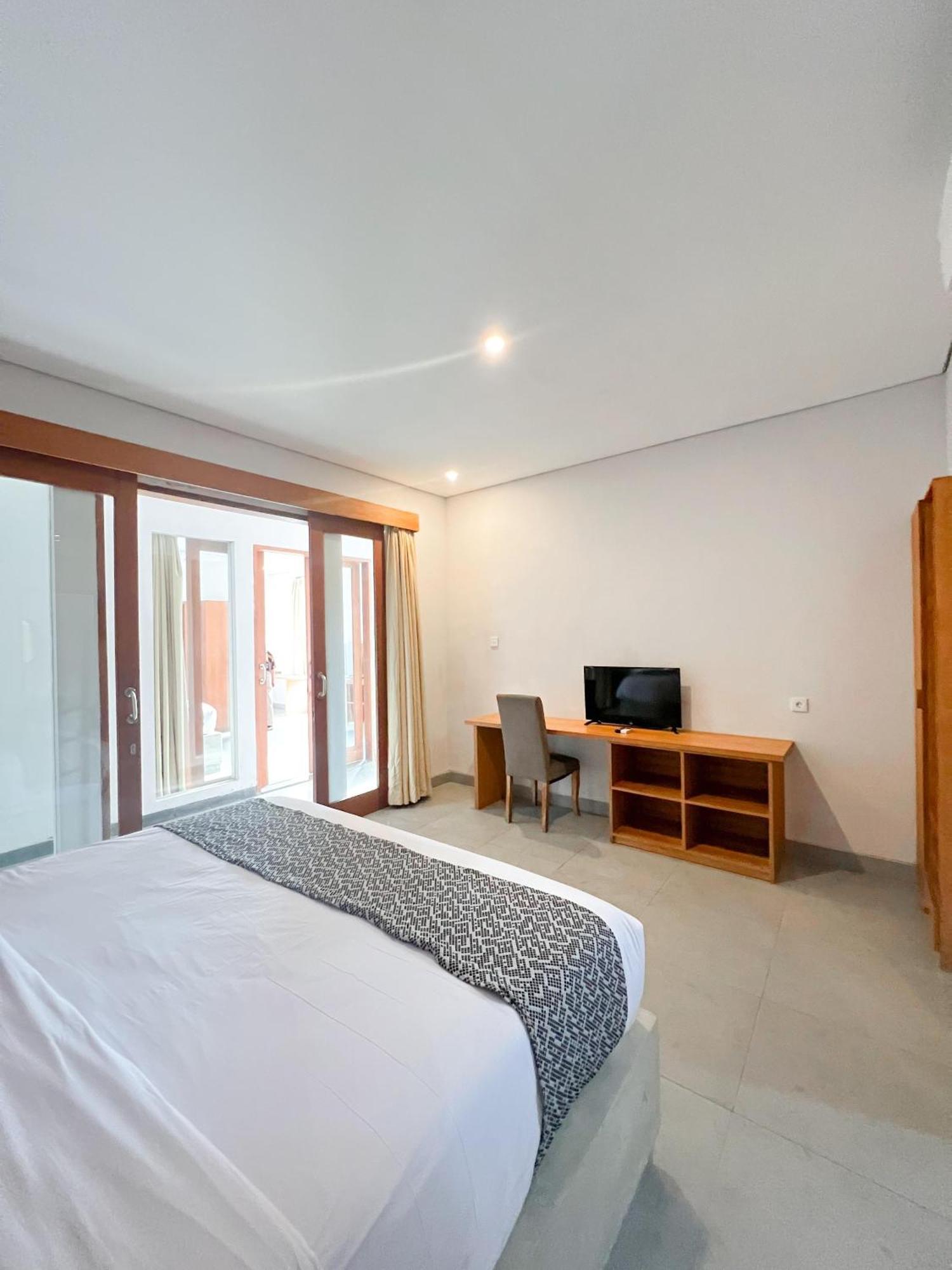Apple Villa & Suite Seminyak Exterior photo