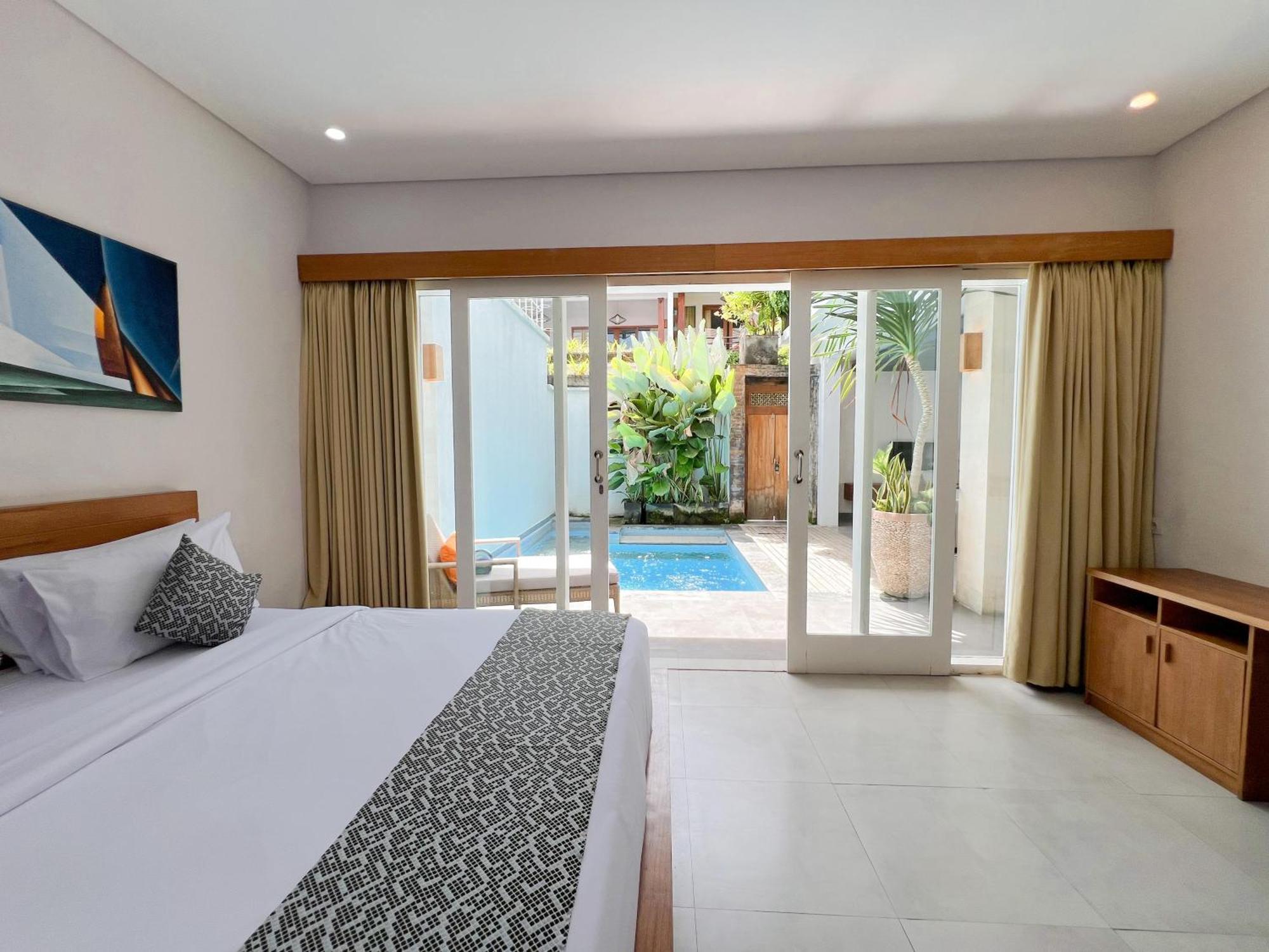 Apple Villa & Suite Seminyak Exterior photo