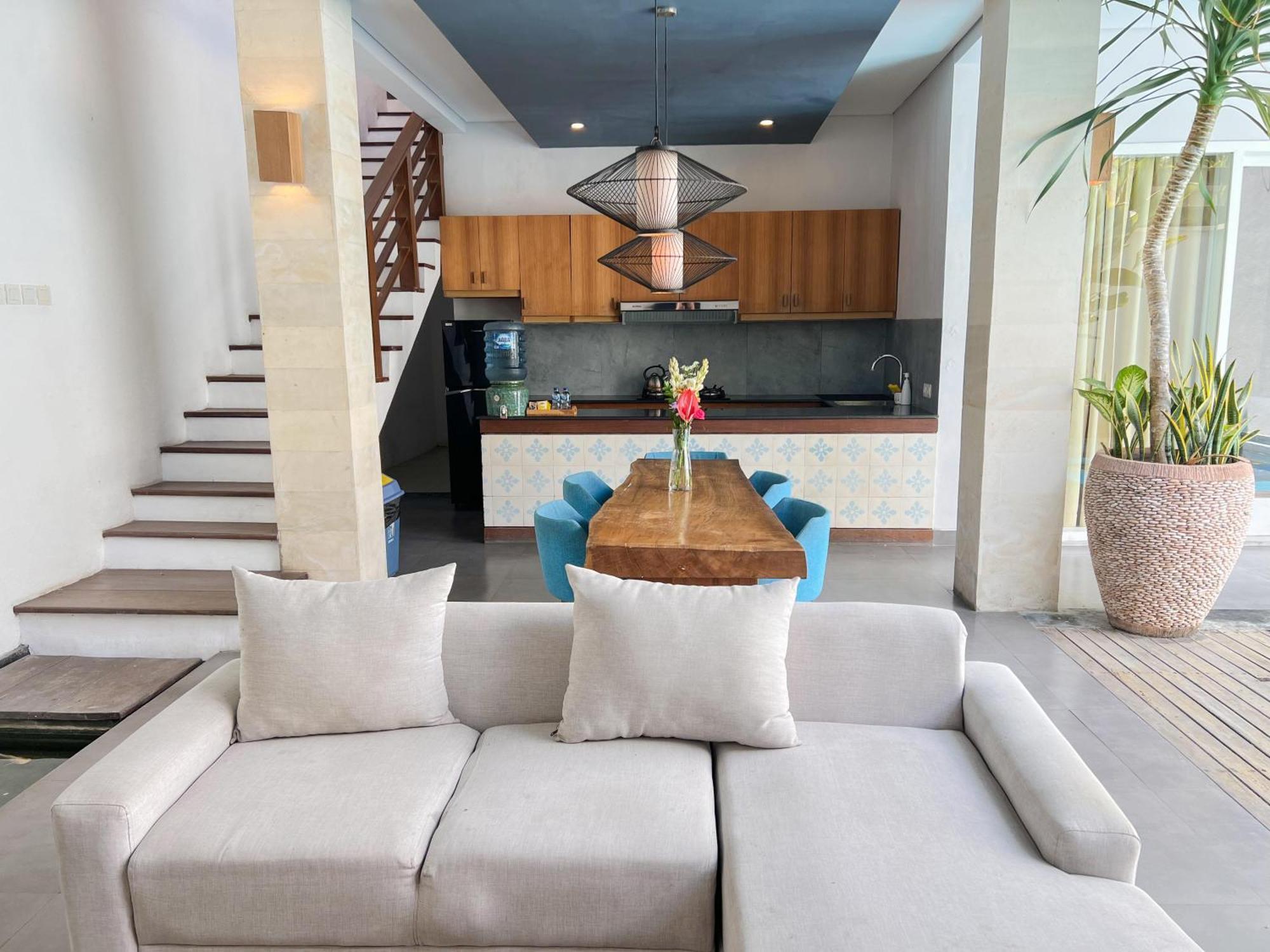 Apple Villa & Suite Seminyak Exterior photo
